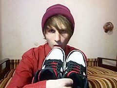 Emo skater twink licks own cum on sneakers